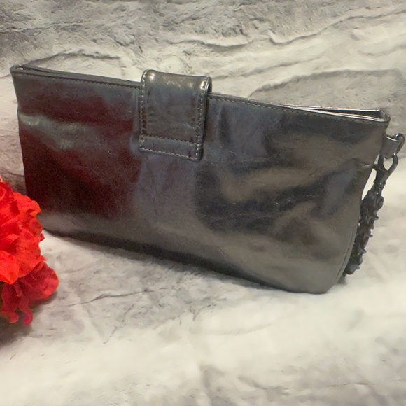 Melie Bianco Silver Clutch Wristlet Bag - Picture 2 of 9